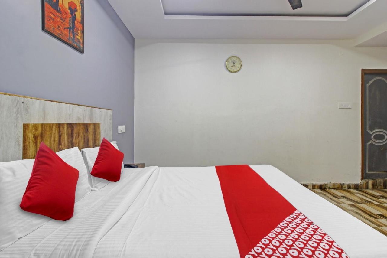 Super Hotel O Sri Sai Regency Hyderabad Esterno foto
